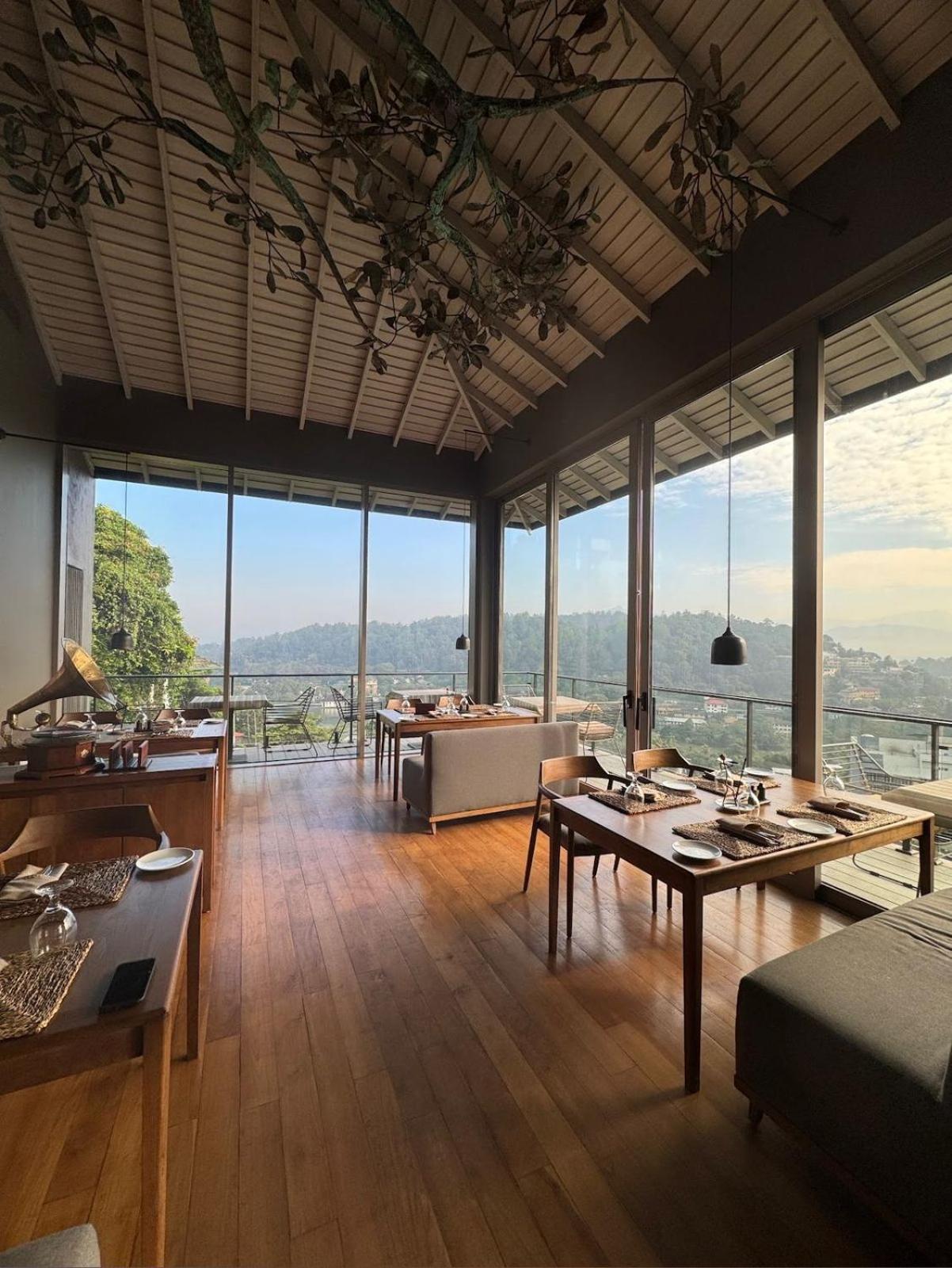 Rivora Heights 호텔 캔디 외부 사진